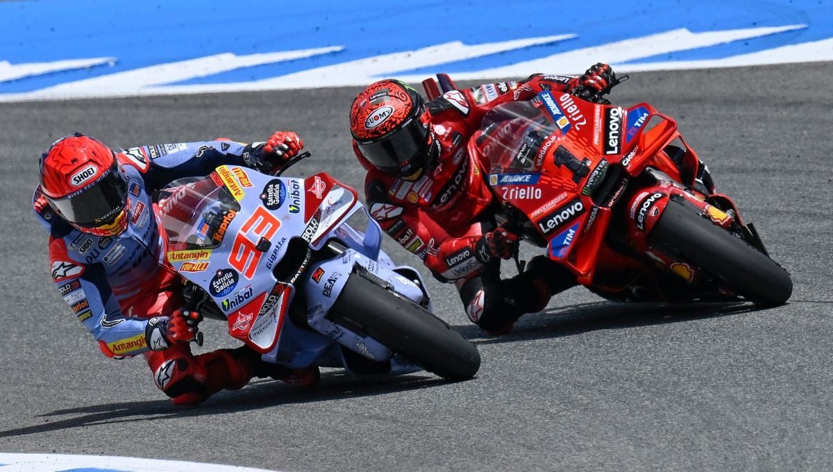 bar_tv's tweet photo. 🔝 Llega la octava cita del Mundial de MotoGP

💨 Sábado - 15h | Sprint
🏍️ Domingo - 14h | Carrera

😍 ¡Sigue todo el GP de los Países Bajos en #BarTV!

#⃣ #TodoPasaEnTuBar https://t.co/Xj3572v6Zq