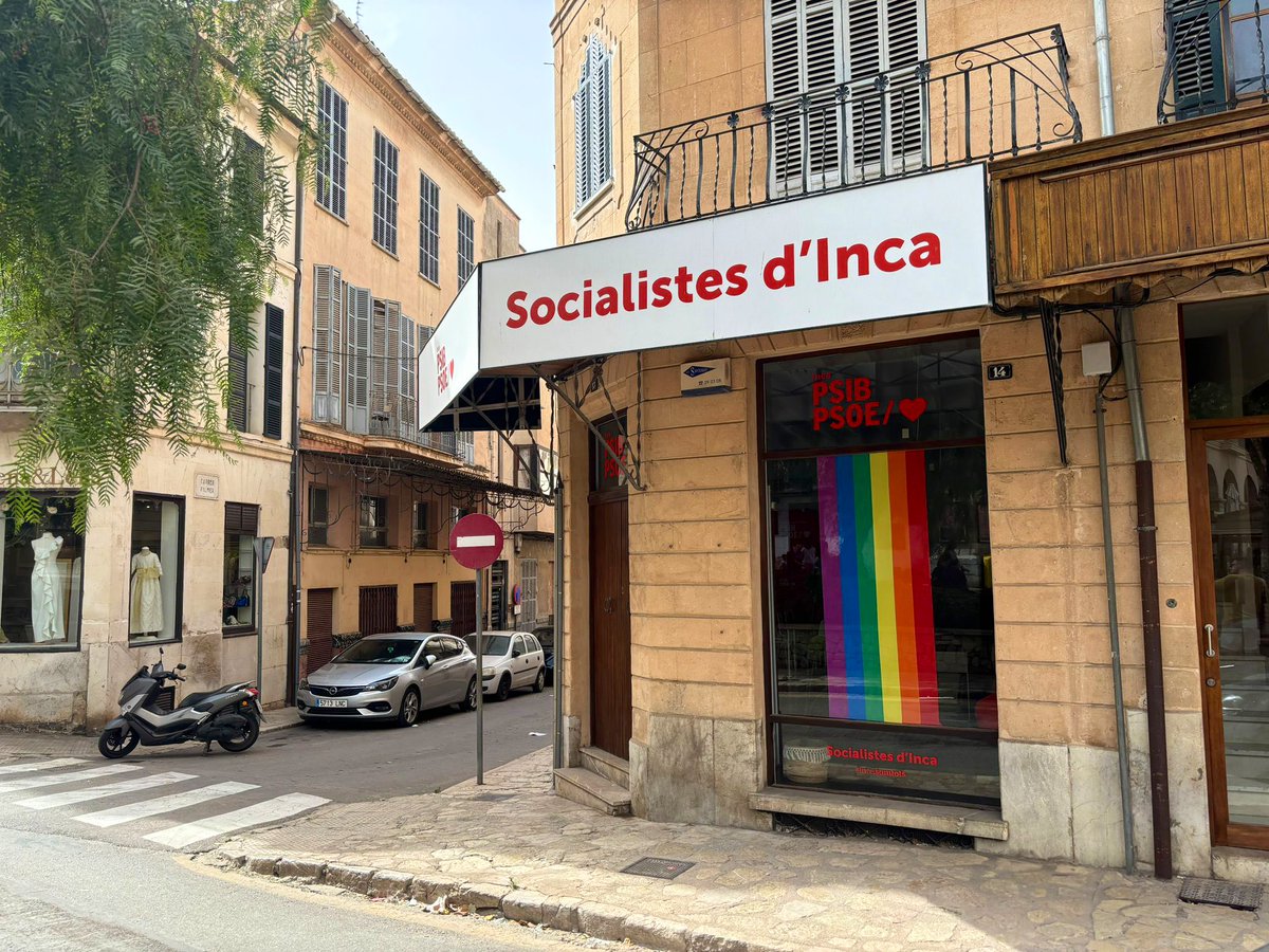 SocialistesInca's tweet photo. 🌈Avui, les i els @SocialistesInca, commemoram el Dia Internacional de L’Orgull LGTBIQ+ reivindicant amb més força que mai el dret de totes les persones de SER i ESTIMAR en LLIBERTAT. 

Enfront de l’odi, ORGULL. ❤️🧡💛💚💙💜🩷🤍

#IncaSomTots https://t.co/PDISlU9xVE