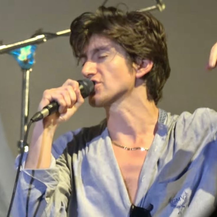 araballed's tweet image. 