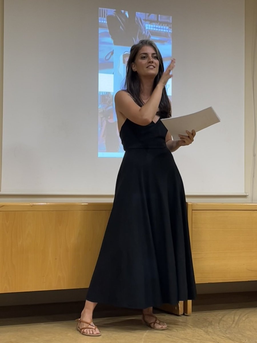 Moltes gràcies a tothom qui ha vingut a la presentació del catàleg “Vestides de negre. Elegància, tradició i moda alternativa”!

🔎Podeu veure l’exposició fins al 15 de desembre del 2024.

📖 Al Museu d’Arenys trobareu el catàleg.