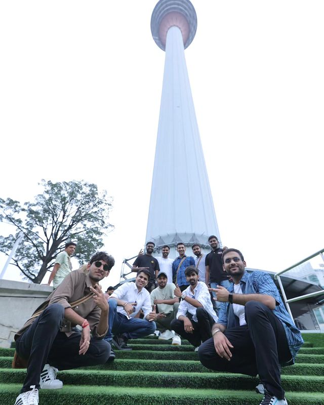 Tilak0704's tweet photo. KL Tower from below and the whole KL from up above✨
#Day1 of #IFMMalaysia
@iqooind #iQOOCommunity #InternationalFanMeet2024 #IFMMalaysia #iQOOFanMeet
#KualaLumpur #Malaysia #TravelGoals #KLTowerTakeover #KLAdventure #MalaysiaMarvels https://t.co/bnZSpJNHtB
