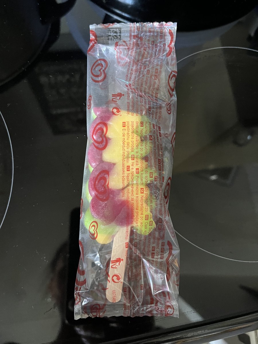buzzababe's tweet photo. @walls bought a box of sour twisters and just look at the size of them! How can you justify that!? https://t.co/KhblXRv66O