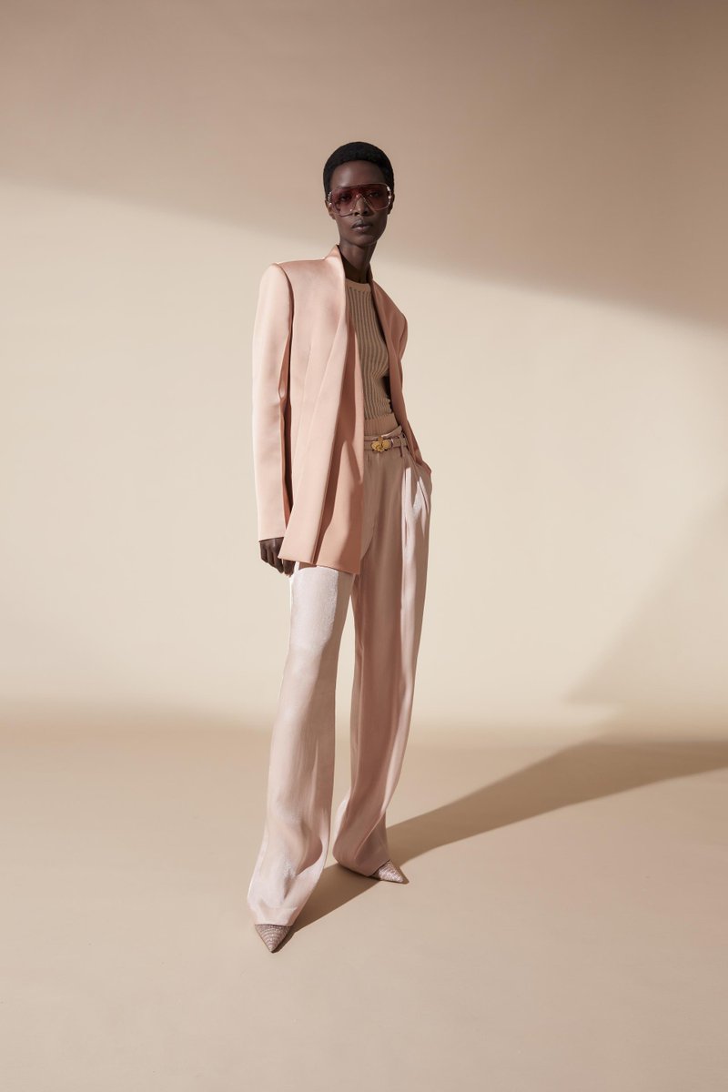 "Feminitè" The new Resort SS25 Collection by Genny

#Resort #SS25 #Genny

fashionpress.it/resort-ss25-ge…