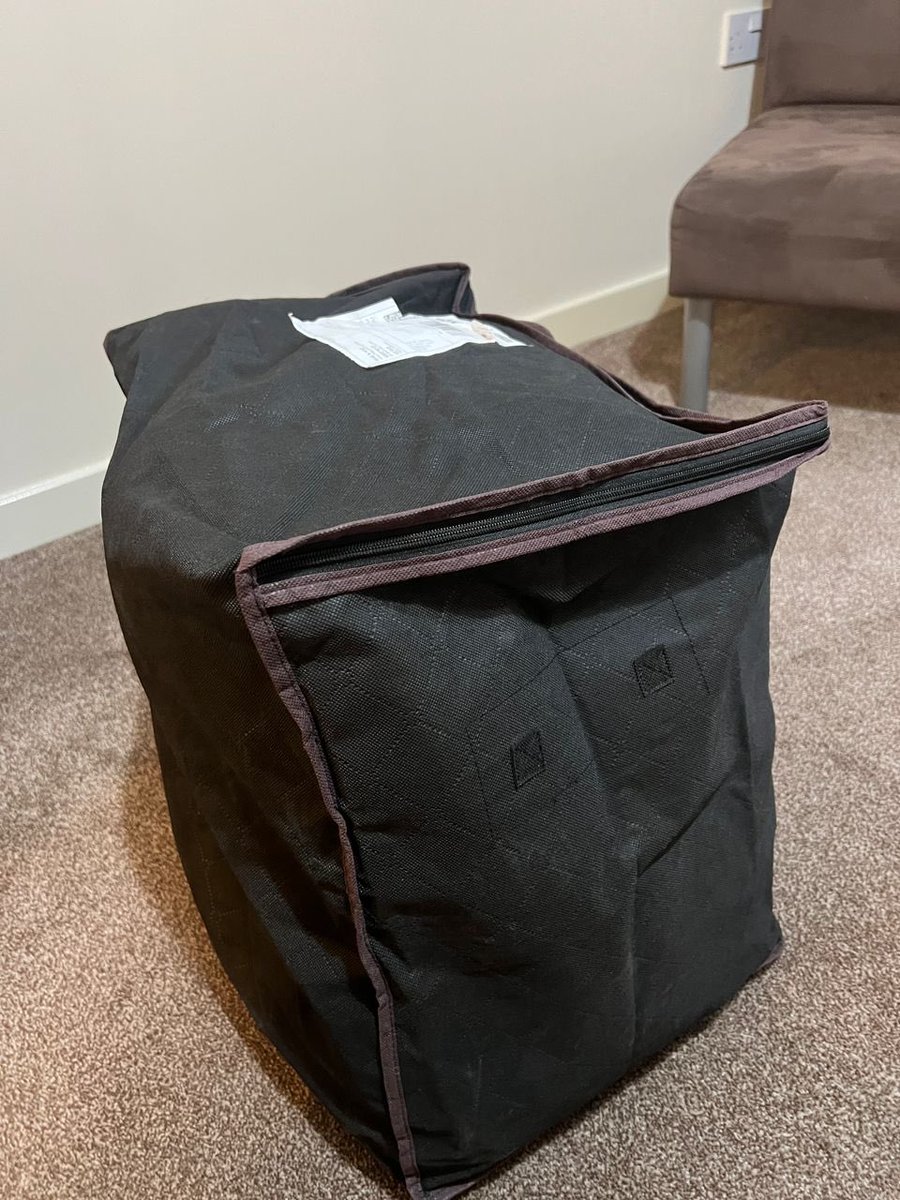 Standout_ade's tweet photo. @RoyalMail Sunderland.   still yet to receive this bag since 17th June. Tracking number: TQ284118418GB. Please kindly help to deliver the bag or send back to sender. Please!!! Been patiently waiting to no avail. https://t.co/cV2q91Yjld