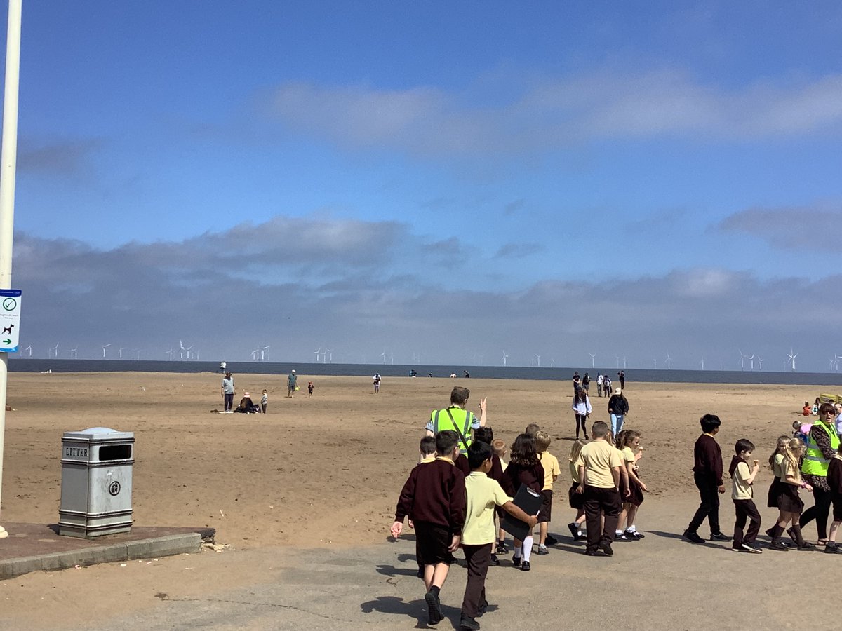 TheRichmondPri's tweet image. Y3 have been on a Geography field trip to identify human and physical features in our local area. They found lots of both but our famous beach here in Skegness was a significant location on the route! #geography #ourlocalarea