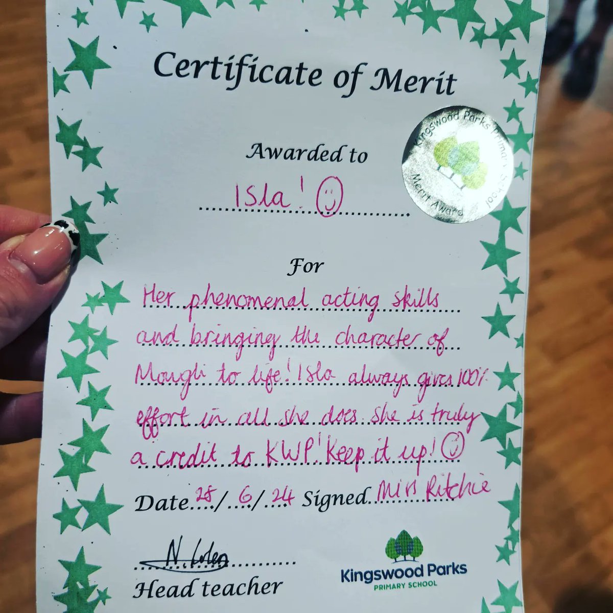 squashydoghead's tweet photo. 🩷🎭👏
Last ever merit she'll get at Primary School...all getting so real now😪  but..leaving her mark 🌟
So so proud of you Isla ❤️xxx @KingswoodParksP @MissRitchieKWP https://t.co/8qSQe7KqkB
