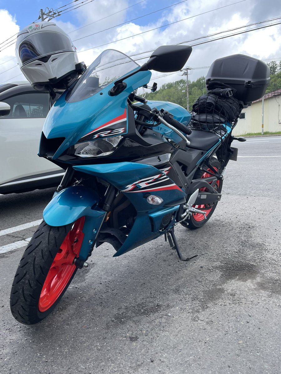 hotaro_serow's tweet photo. YZF R3 3日で1000kmちょい乗ったけど超絶乗りやすかった

個人的にはもうちょいクセがあってもいいと思うのと、足がちょっと窮屈だった

でも初心者には最高なバイク
これに乗ればバイクにハマってしまうな😉 https://t.co/SVOeJOrLvK