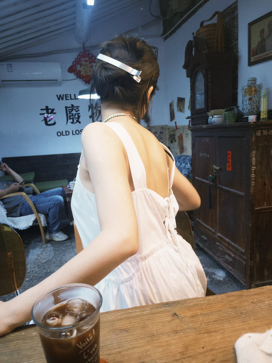 coraaaaa tweet media