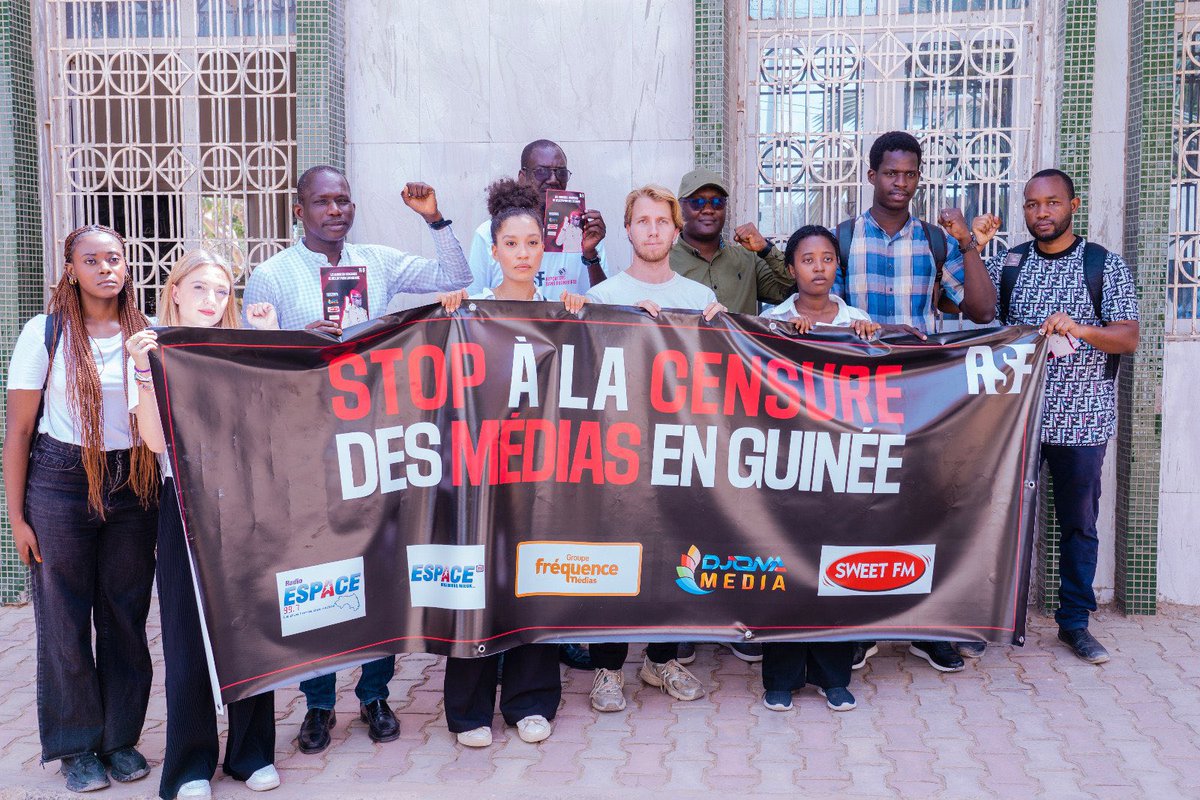 ARTICLE 19 Sénégal/ Afrique de l'ouest (@article19wafric) on Twitter photo Initié par <a href="/RSF_Africa/">RSF Africa</a> en soutien aux médias et journalistes en #Guinée, ARTICLE 19 s'est joint à l'initiative pour dénoncer la répression des médias. Nous appelons les autorités à rétablir l'agrément des médias suspendus et à promouvoir & protéger une presse libre & indépendante Initié par <a href="/RSF_Africa/">RSF Africa</a> en soutien aux médias et journalistes en #Guinée, ARTICLE 19 s'est joint à l'initiative pour dénoncer la répression des médias. Nous appelons les autorités à rétablir l'agrément des médias suspendus et à promouvoir & protéger une presse libre & indépendante
