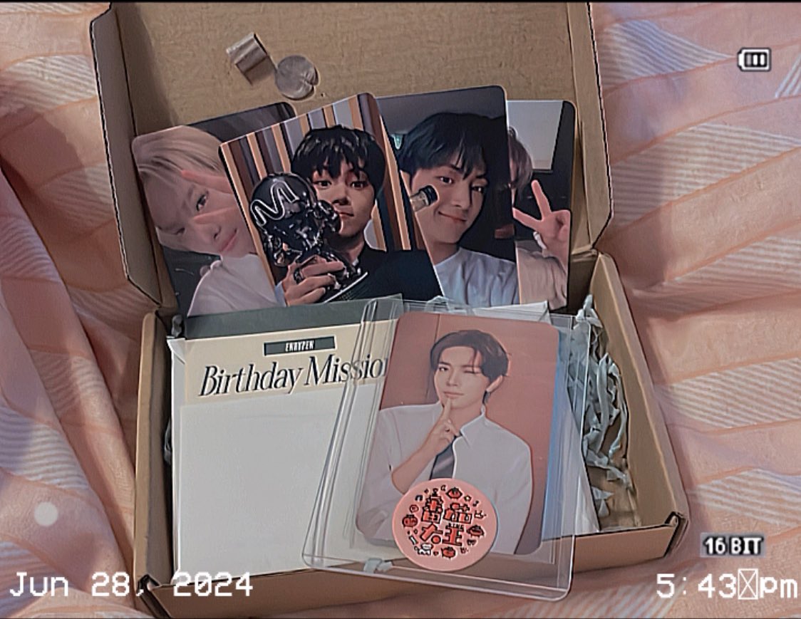 1230sassy's tweet photo. hello @jaytrouvaille - our heeseungie arrived safely! thank you so much for trading with me! i love how secured your packaging and i appreciate the freebies and the letter! 🤍 #fromseongsies https://t.co/fuQadq5rUM