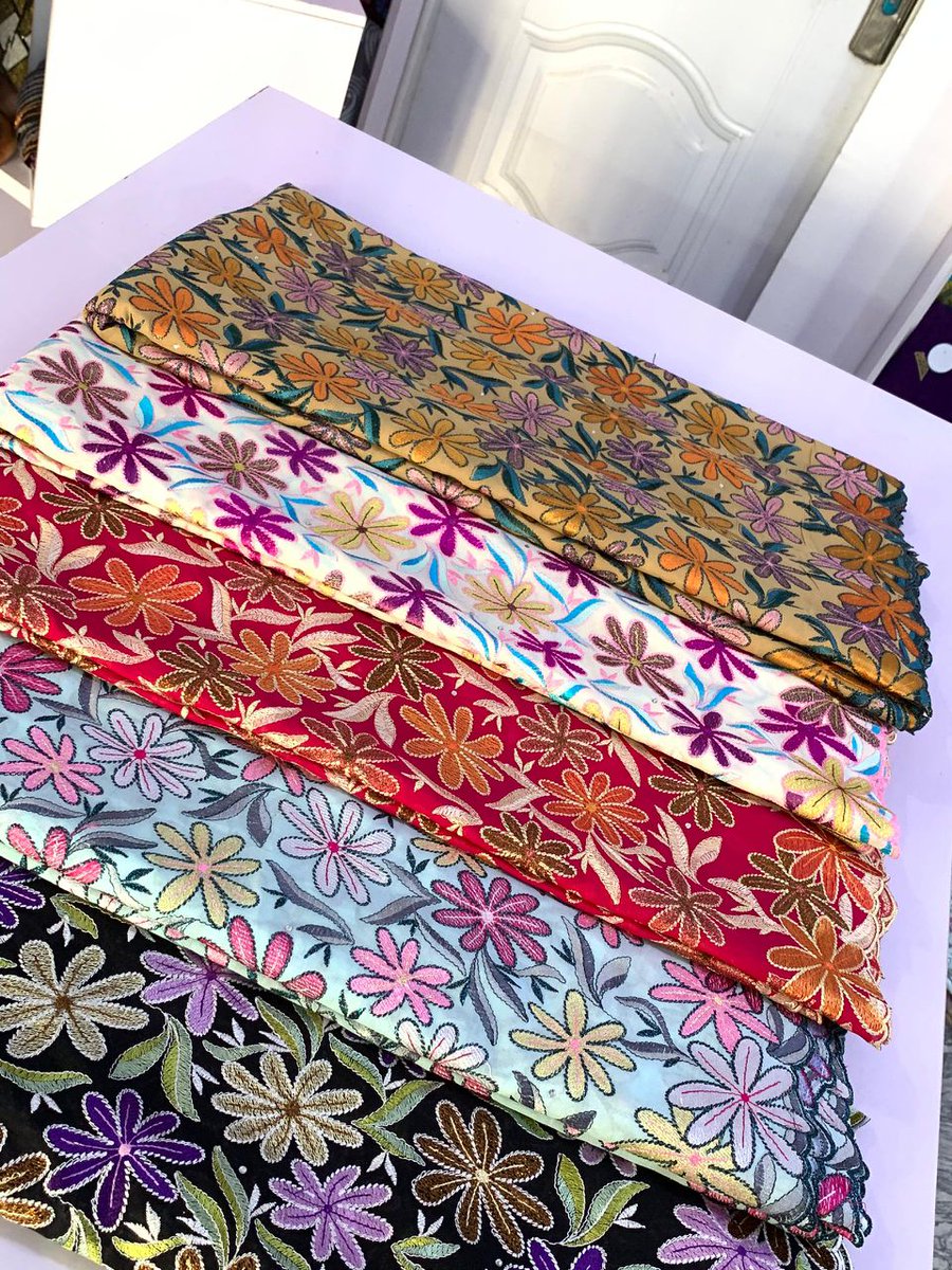 Fateematou2's tweet image. We sell Atamfa,bags,shoes andlaces