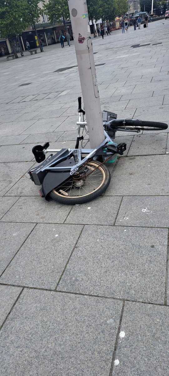 PlymouthChaz's tweet image. Welcome to #plymouth @BerylBikes @plymouthcc @PlymCityCentre @DestinationPlym @visitplymouth @PressSteveH #sortitout please on the Piazza
