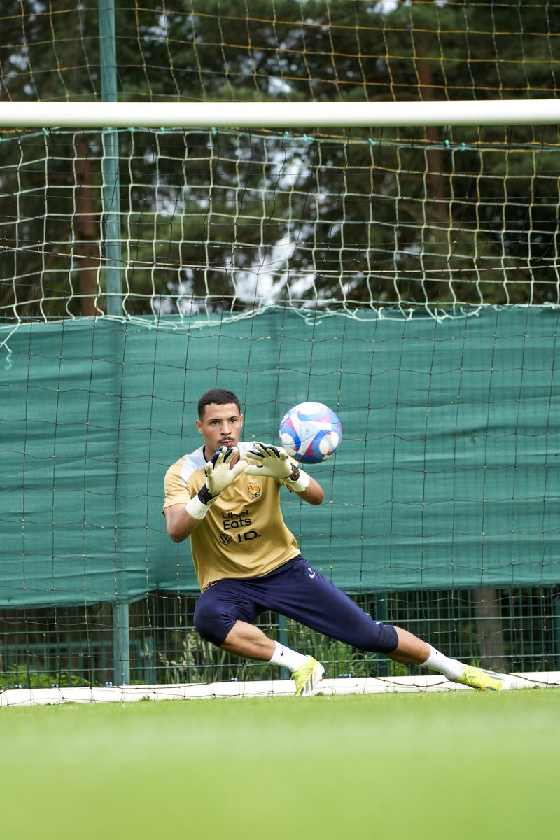 AJ Auxerre tweet media