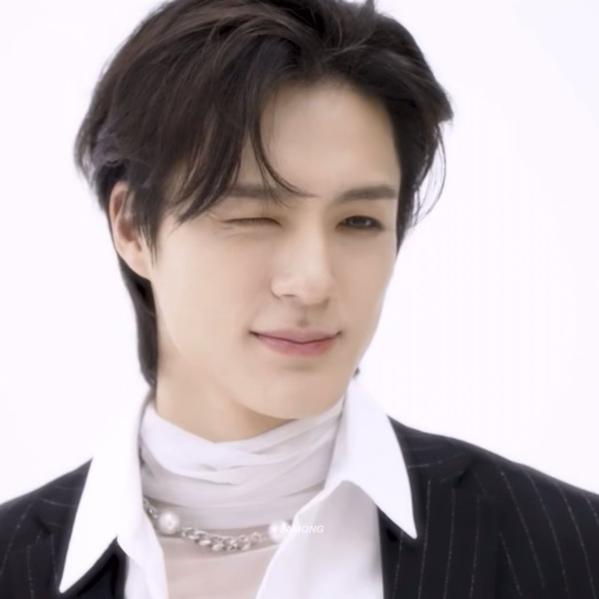 jenowley's tweet image. JENO WINK