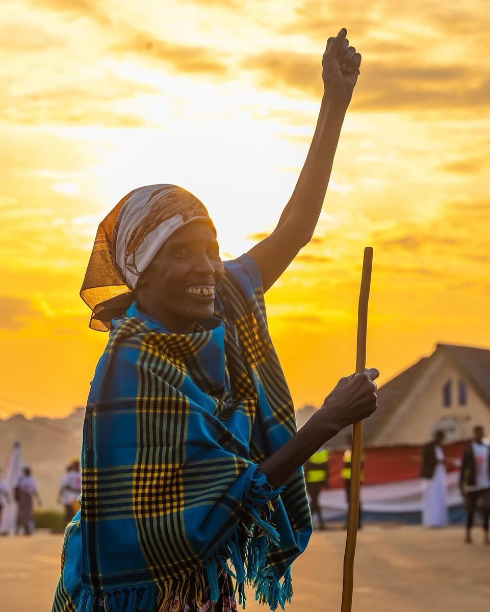 Ku #Gipfunsi🔴⚪🔵✊🏿