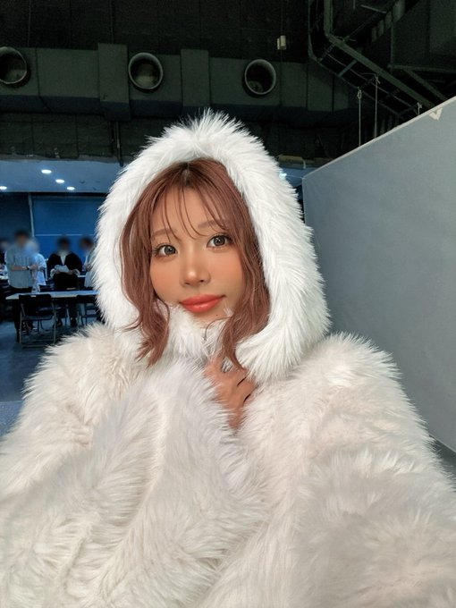 イエティ〜〜⛄️❄️  めちゃくちゃ巻いて仕事おわったああ おつかれさまでした🤍 https://t.co/qiXhxOd8gZ