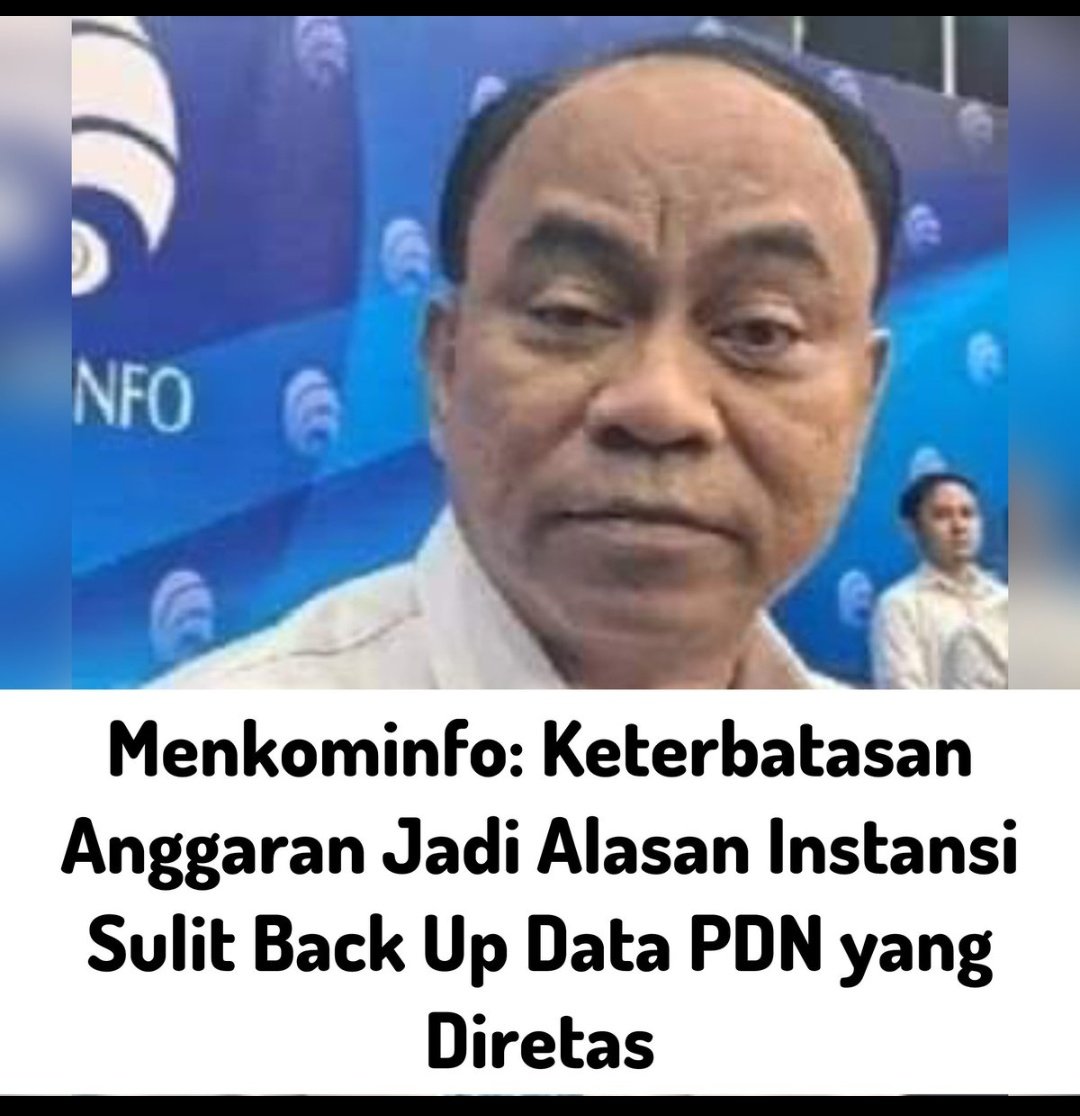 Kita HARUS BERSYUKUR punya SEORANG Menkominfo spt Beliau. Bayangkan kalo punya beberapa Orang seperti dia

Bisa makin pusing lu Wkwk
