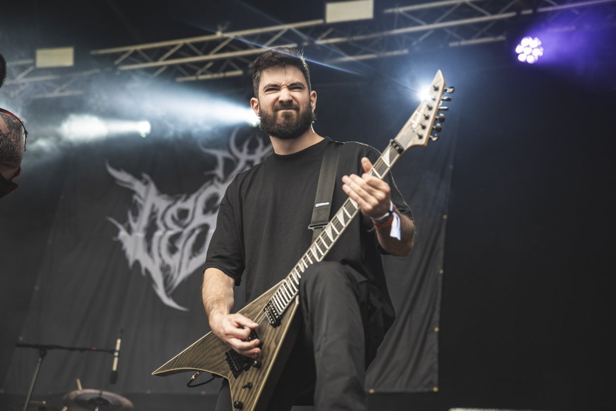 Arrancamos la tercera jornada de Resurrection Fest EG 2024 entre mosh y circle pits (y algún wall of death) 💥

Y por si alguien dudaba del producto estatal, <a href="/thedescentband/">TheDescentBand</a>, Perpetual, @fraktureband y <a href="/TeksuoBand/">Teksuo</a> han demostrado que el nivel del metal nacional es de lo más