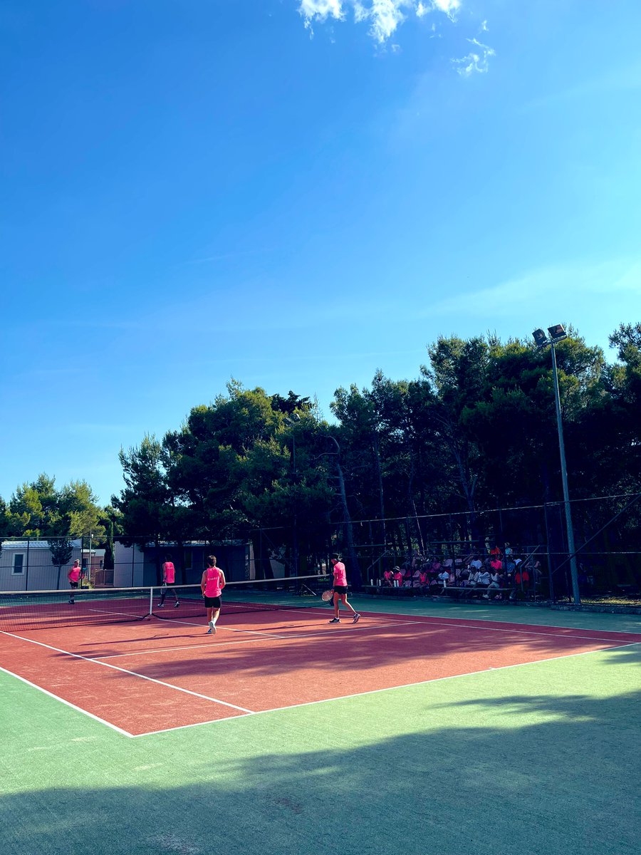 NeilsonAlana's tweet image. Coaches Exhibition - a chance to see whether the coaches are all chat or can really play

17:00 on a Friday afternoon 

The team are showcasing some real talent this afternoon 

@neilsonholidays @markpetchey 

#tennis #goodenergy #doublefault