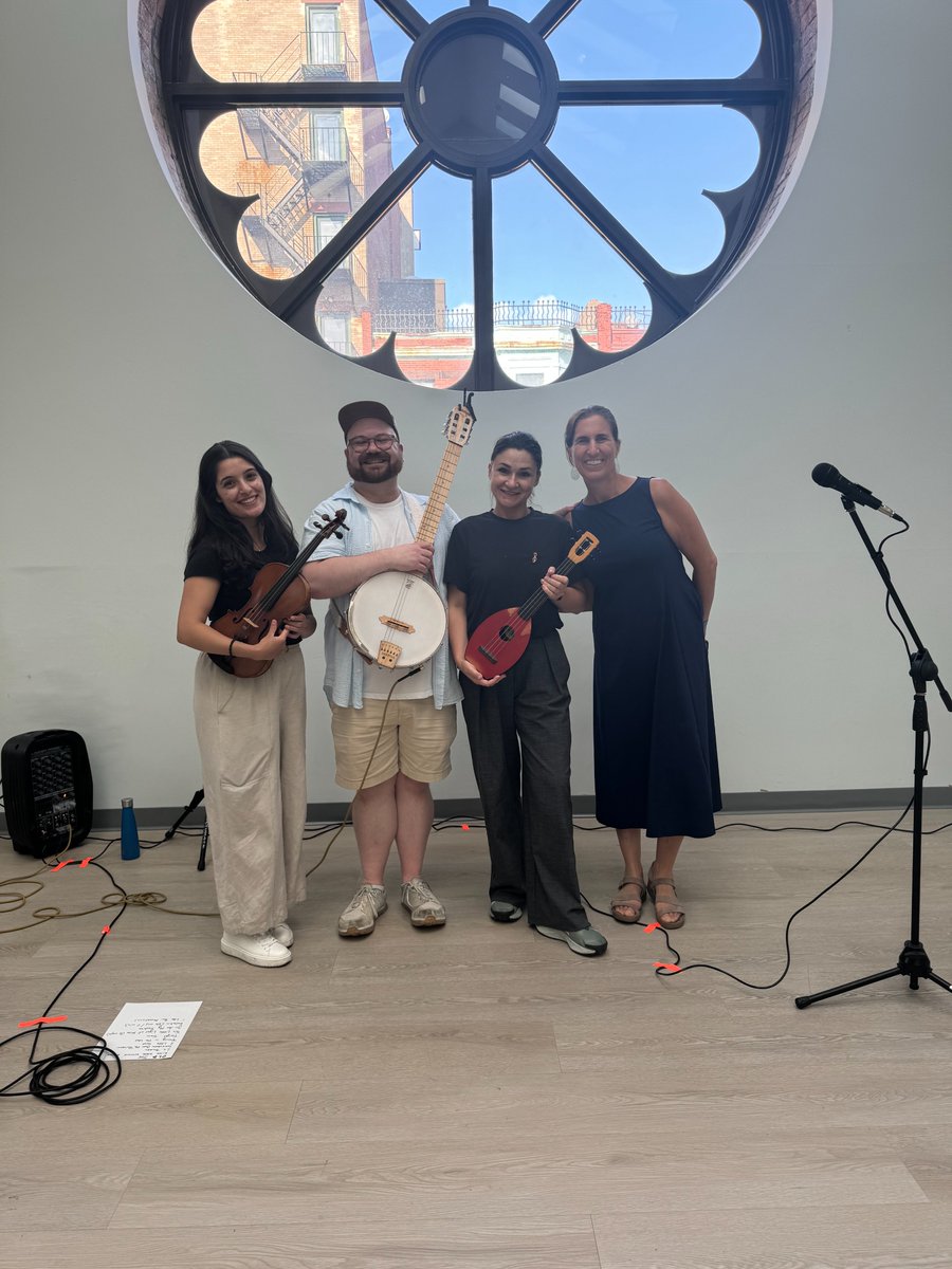 EllisEarlyLearn's tweet photo. We always look forward to making memories and music with our partners at the New England Conservatory! This time we were able to share the experience with our families at our family music party. ❤️🎵 #MusicalLearning @necmusic https://t.co/BZu9YNSPTs