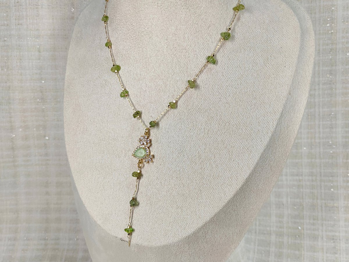 AdrinaSageStyle's tweet image. A tale of elven fairies~
Handmade and one of a kind only~

#fairycore #elfcore #etsynecklace #handmadejewelry 

adrinasage.etsy.com/sg-en/listing/…