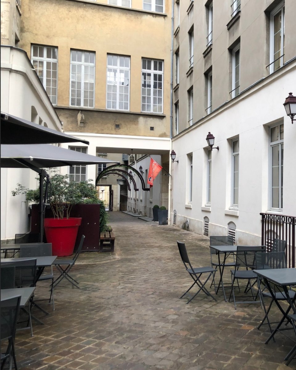 cmmaisonmere's tweet image. Did you know St. John’s University Campus is next to the SVP Chapel at the #MaisonMère?

Established in 2008, it has a unique Plunge Program, where students can immerse themselves in #Vincentian service in the U.S. and around the world.

Experience #Paris. Experience Maison Mère.
