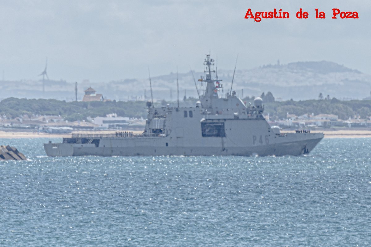 AgustinLowpozi's tweet photo. El BAM Furor P-46 ha dejado Rota, después de una parada técnica, tras 4 meses en el Golfo de Guinea, realizando operaciones de seguridad marítima. Ahora se dirige a su puerto base, Cartagena. #BaseNavadeRota https://t.co/Sdx9YDTktS