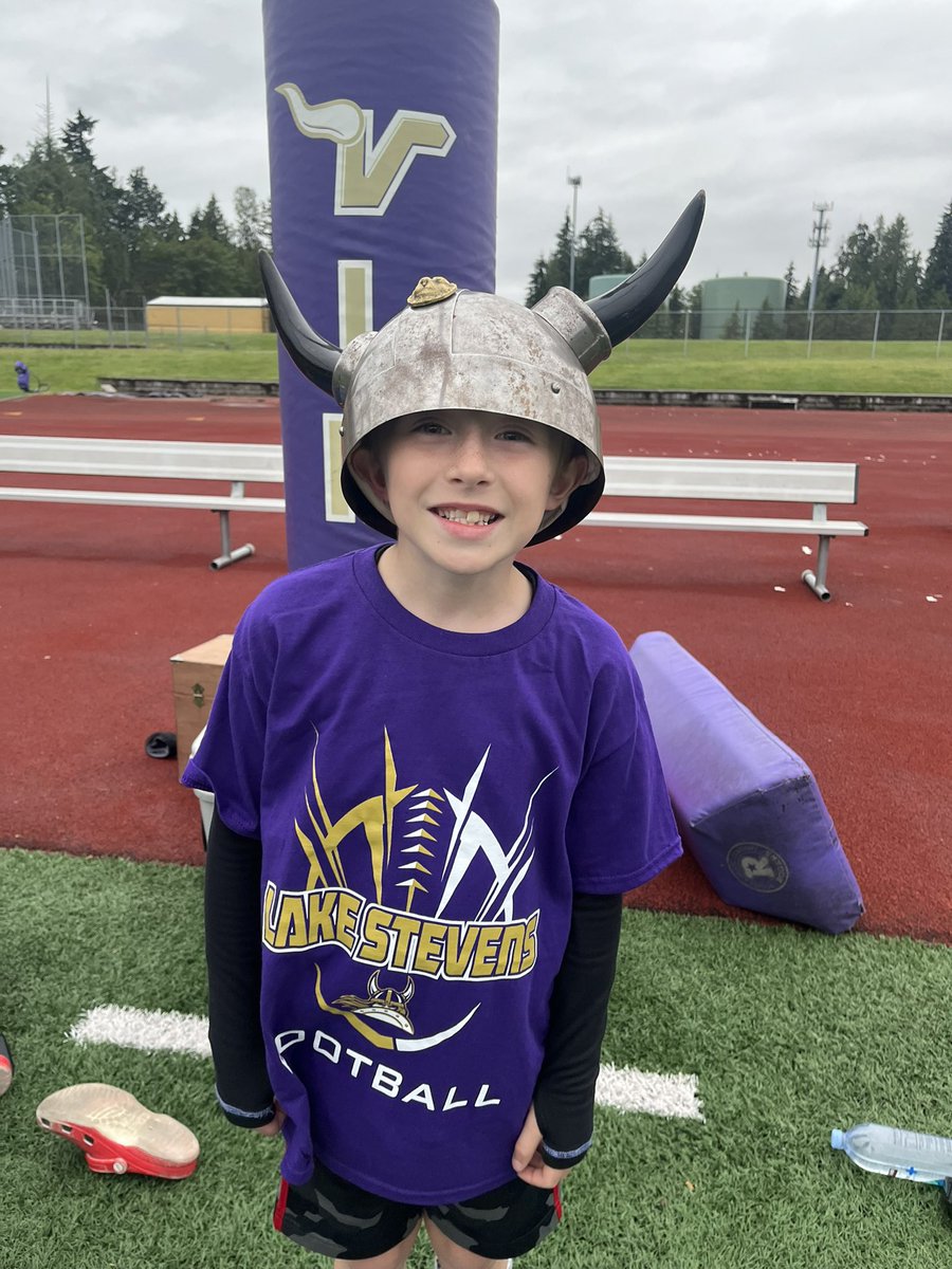Eric Dinwiddie (@dinwiddieeric) on Twitter photo Day 4 of youth football camp. Despite rain the Kids in Lake Stevens are
Learning the power of
Turnovers. The future is bright for many years! <a href="/LSHSVikingsFTB/">Lake Stevens HS Football</a> Day 4 of youth football camp. Despite rain the Kids in Lake Stevens are
Learning the power of
Turnovers. The future is bright for many years! <a href="/LSHSVikingsFTB/">Lake Stevens HS Football</a>