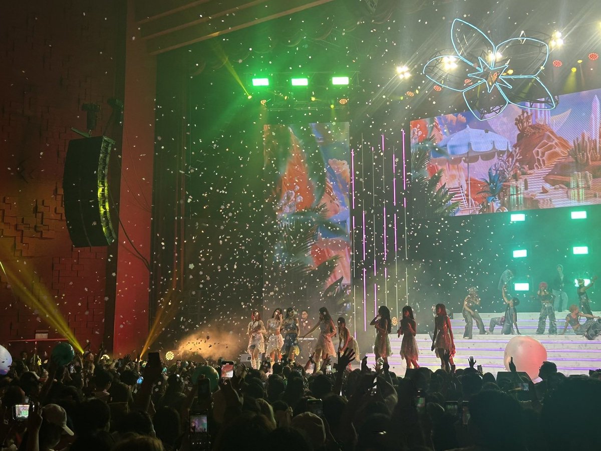 BLOOMs, ARE YOU PROUD OF #BINI ?

😭             😭    😭😭😭     😭😭😭
   😭     😭         😭               😭
        😭              😭😭😭      😭😭😭    
        😭              😭                            😭
        😭              😭😭😭       😭😭😭