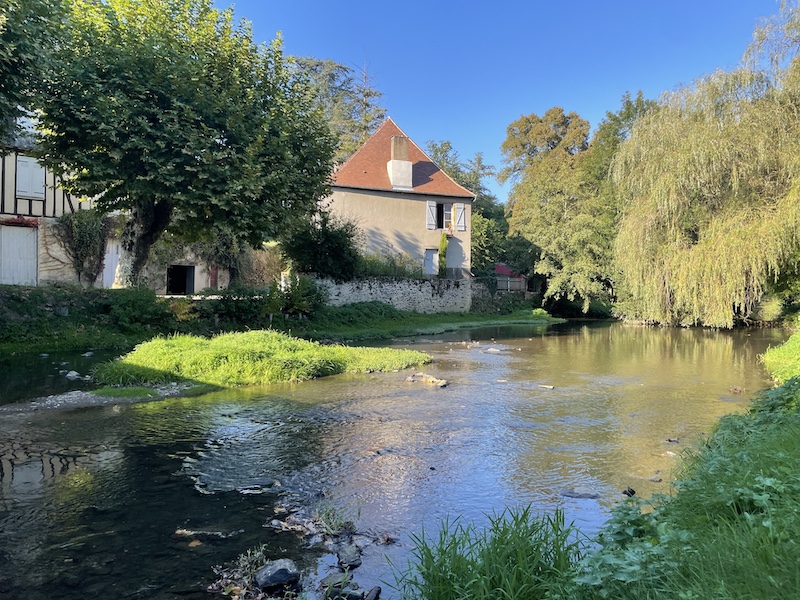 🌱 💰 #NouvelleAquitaine : Tandis que 45 % du PIB régional dépend de la #biodiversité, les entreprises, et notamment le Club des ETI, accueillent avec intérêt le lancement d'un fonds régional consacré. ecomnews.fr/news/la-region… <a href="/NvelleAquitaine/">Nouvelle-Aquitaine</a> <a href="/al_rousset/">Alain Rousset</a> <a href="/Riouguillaume79/">Guillaume Riou</a>