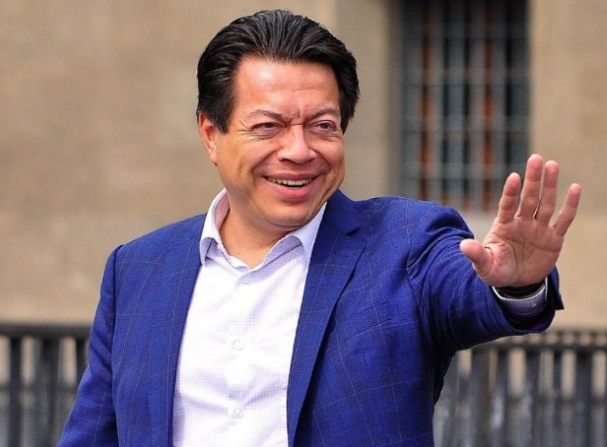 ¿Están de acuerdo en que hay que presionar desde ahorita a <a href="/mario_delgado/">Mario Delgado</a> hasta que neutralice a como de lugar a <a href="/SergioMayerb/">Sergio Mayer B.</a>?

A) Si, presionarlo todos los días.
B) No
