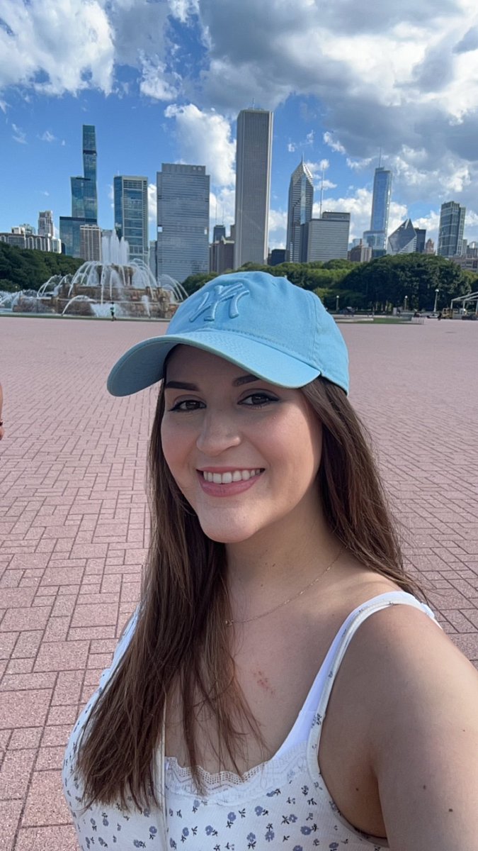 PuckBuddyOF's tweet photo. Good beautiful morning!
#onlyfans #curvy #chicago #hockey #puckbuddy https://t.co/Ey12aLdv74