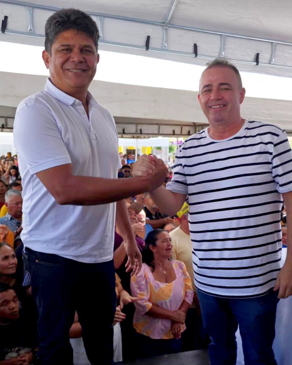 ErlanioXavier's tweet photo. Hoje estive em Duque Bacelar, junto com o @wevertonrocha, ao lado do prefeito Flávio Furtado, para a inauguração do Centro de Imagem Izabel Rocha de Carvalho. 👏 https://t.co/RzsorVKRHs