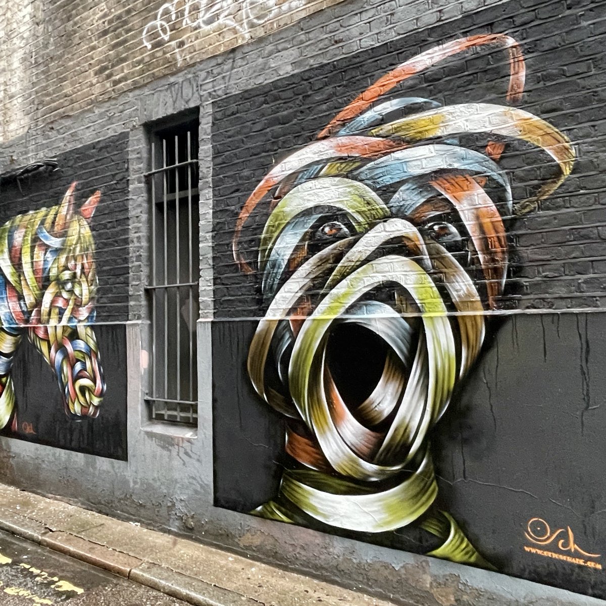Swordfish_Works's tweet photo. One of our favourite artists @otto_schade adorning walls in Shoreditch!

#fridayvibes #muralart #muralpainting #shoreditch #localartists #artist #supportlocalartists #shoreditchlondon #ottoschade #ottoschadestreetart https://t.co/8JIhmsaYyd