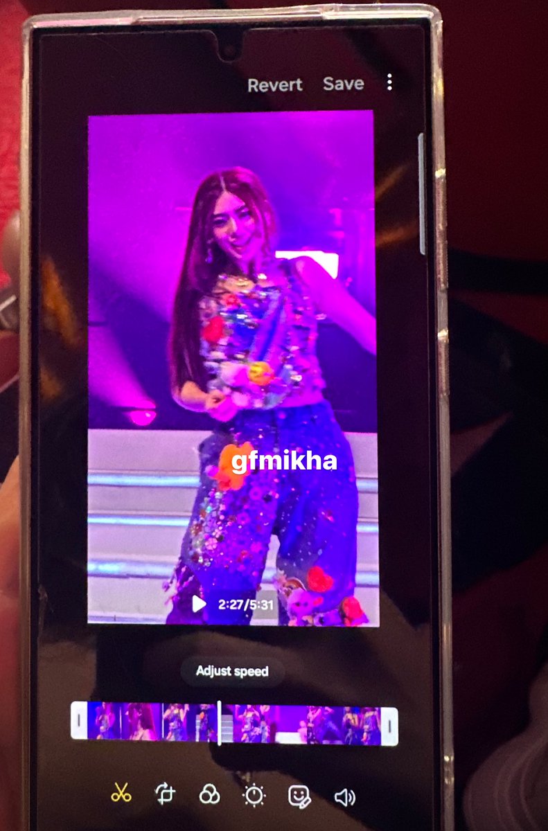 WHY WOULD SHE DO THIS TO ME GIRL 😭😭😭😭 THIS IS SO 😭😭😭😭😭 MIKHA 😭😭😭😭😭😭😭