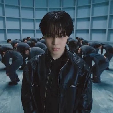 liatamales's tweet photo. the way Jimin can slay both concepts needs to be studied https://t.co/JmSMImlaWs