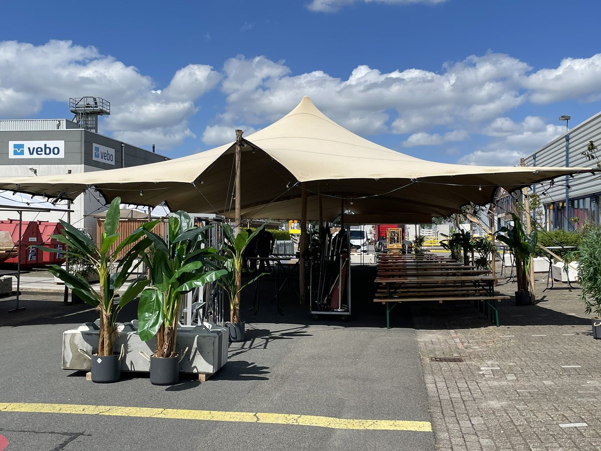 Wij zijn er bijna klaar voor!
Open dag Vebo. Bezoekers zijn morgen tussen 10.00-14.00 uur van harte welkom op Röntgenweg 3!