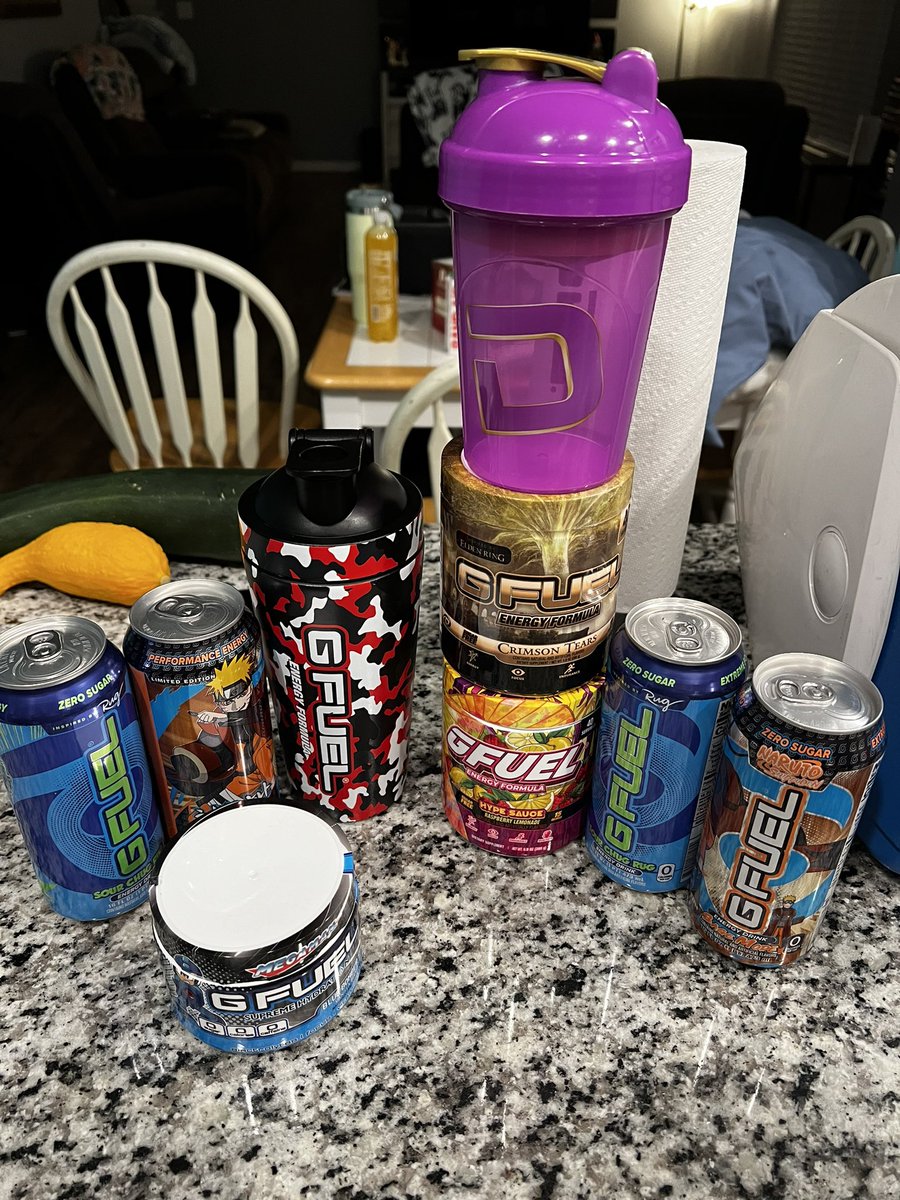 MrJenkins50's tweet photo. Ready for my road trip. I might have enough @GFuelEnergy. Maybe. #GFUELED #VacayTime https://t.co/6ngRCj1i1f