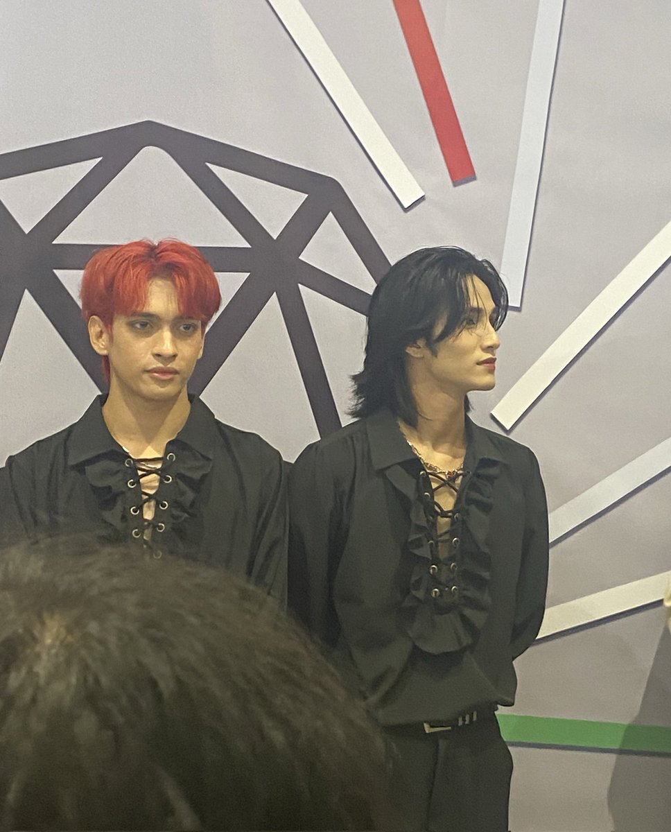 HOYY UNG VISUALS NUNG KAMBALLL 😩😩

6ENSE for WorldMusicDay
<a href="/6ENSEofficial/">6ENSE</a> #6ENSE
#6ENSEatFeteDeLaMusique