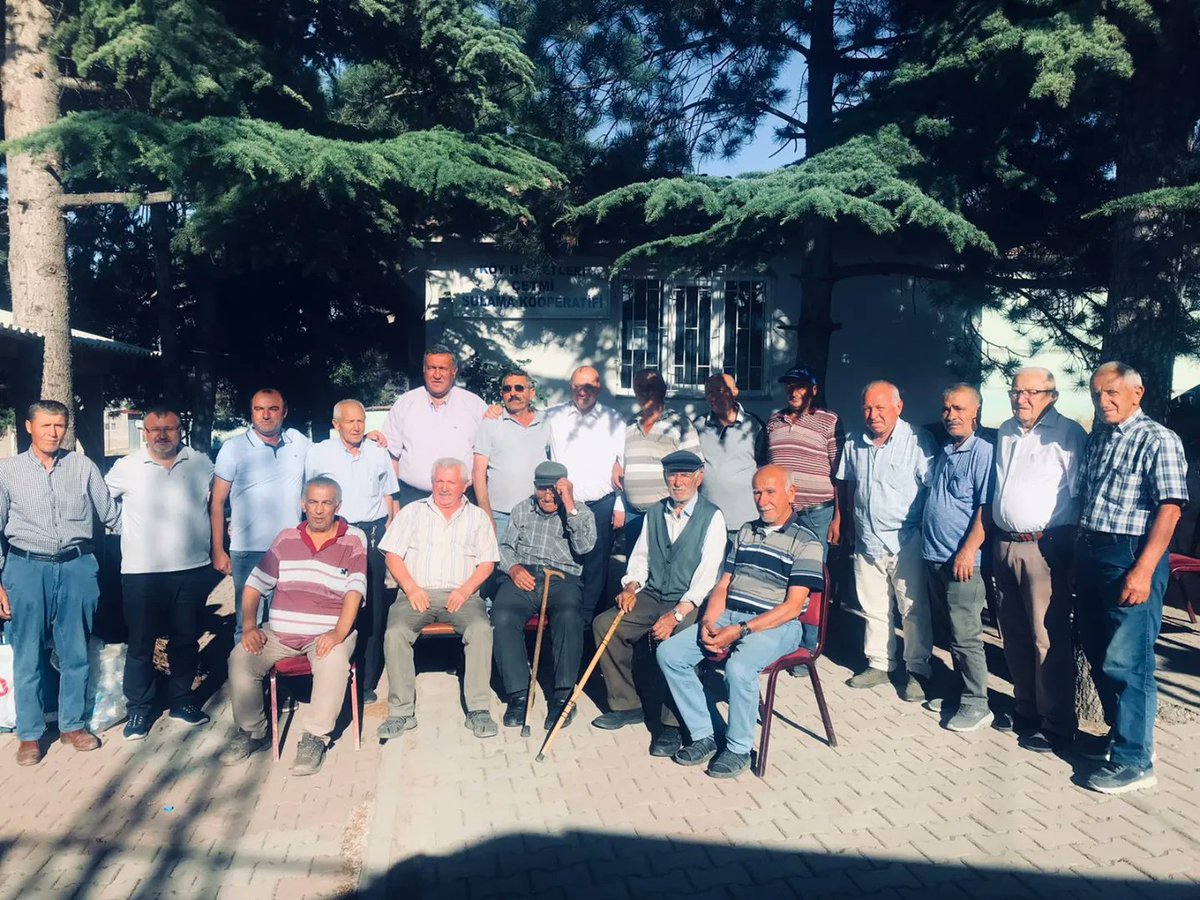 UgurBayraktutan's tweet photo. Niğde Milletvekilimiz Sn. Ömer Fethi Gürer ile birlikte; Amasya'da, önceki dönem Amasya Milletvekilimiz Sn. Mustafa Tuncer'in köyü, Çetmi Köyü'nde ziyaretler gerçekleştirdik, halkımızla bir araya geldik, sohbet ettik. https://t.co/fnJaEXYZbw
