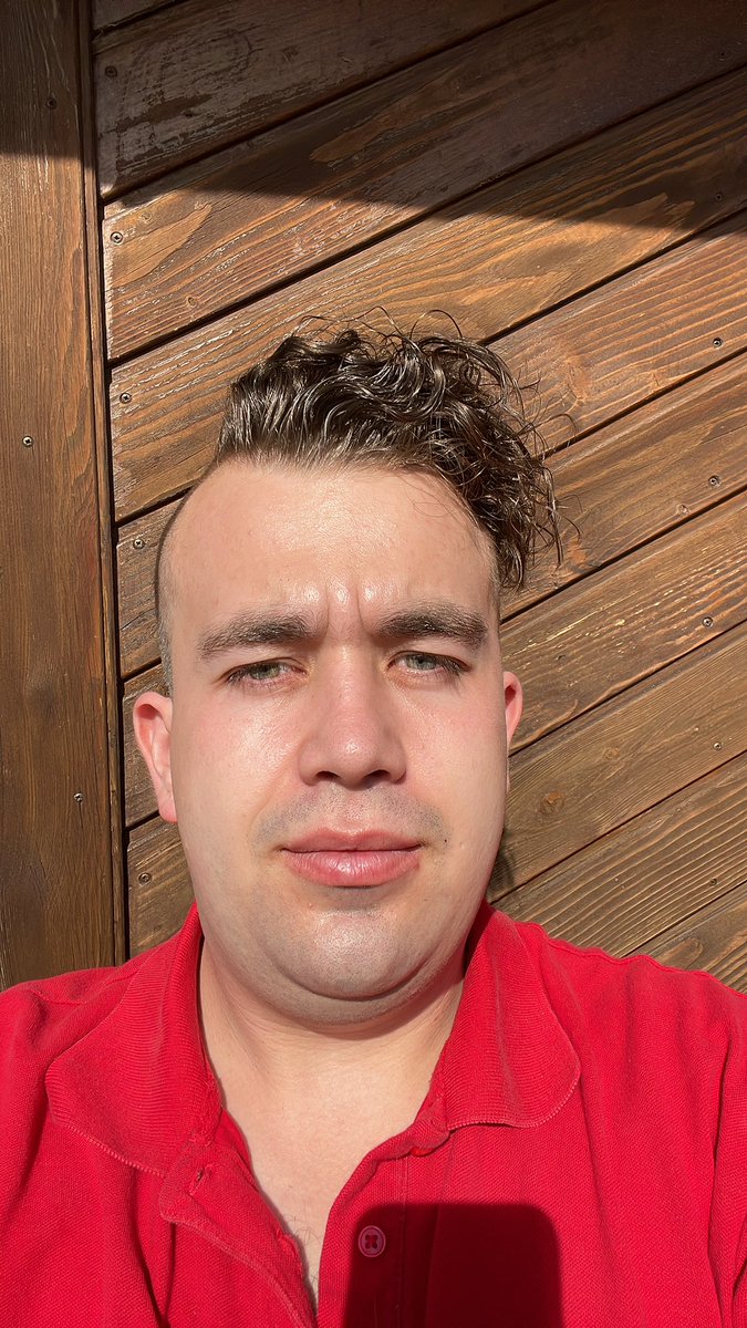 Heute mal ein neuen Haarstyle ausprobiert finde er steht mir, was sagt ihr?