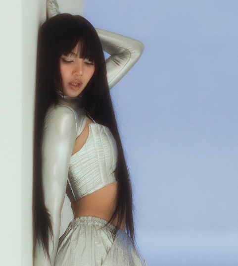 AboutMusicYT's tweet photo. 'Rockstar' by BLACKPINK's Lisa has already earned the record for the biggest debut by a kpop artist in 2024 on YouTube (over 25.2M) https://t.co/ENZSWSR2jc