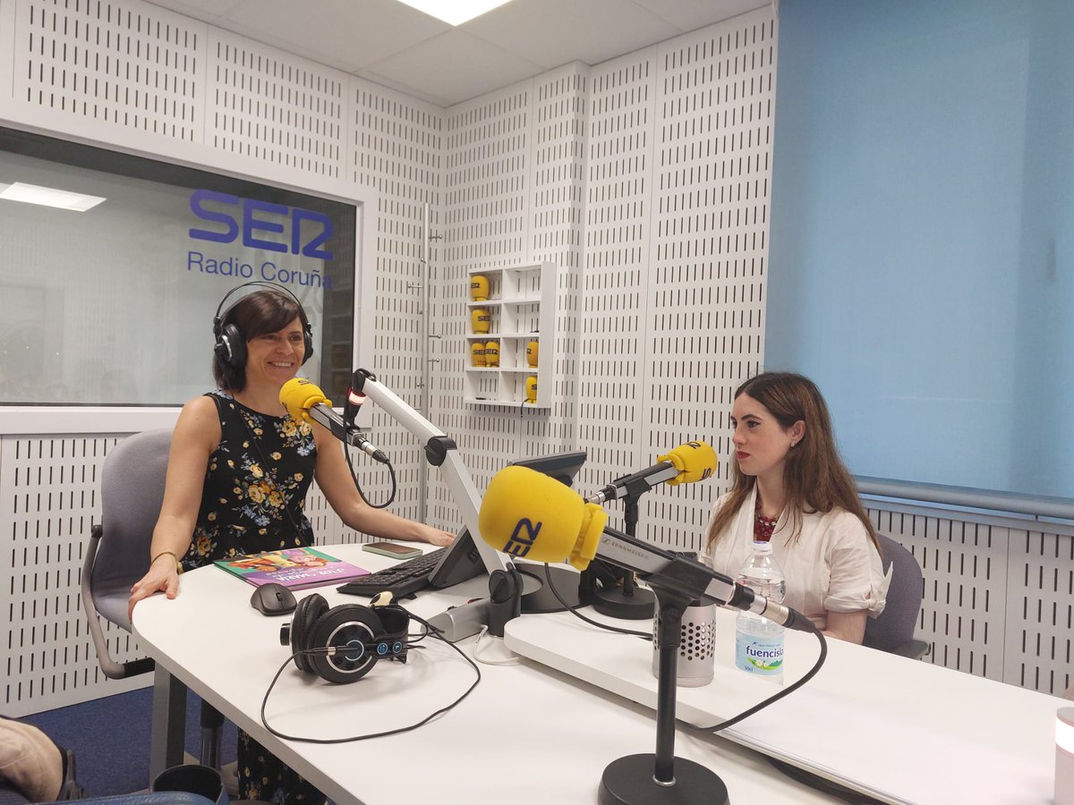 Gracias por esa maravillosa entrevista, Teba 📻. ¡Ha sido memorable y llena de risas! 😘😘