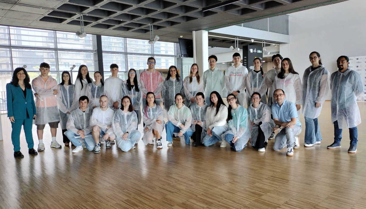 👩‍⚕️🧑‍⚕️Visita do alumnado de 1º Medicina <a href="/UniversidadeUSC/">USC</a> , que veu coñecer os laboratorios e liñas de investigación de <a href="/ClaraVAlvarez/">Clara V Alvarez 🌂🦋</a> e <a href="/fidalgostemlab/">Fidalgostemlab</a> e a Plataforma Innopharma <a href="/EuOpenscreen/">EU-OPENSCREEN ERIC</a> 

A investigación biomédica é clave para transformar o futuro da saúde 💉🔬 
Un pracer 🥰