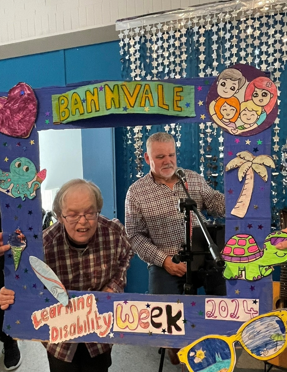 SouthernHSCT's tweet image. Bannvale Social Education Centre celebrated #LearningDisabilityWeek with a country and western theme.
They were lucky to be able to book Denver Pearson a local musician who supported service users by providing musical entertainment and dance for a fun afternoon.
#teamSHSCT