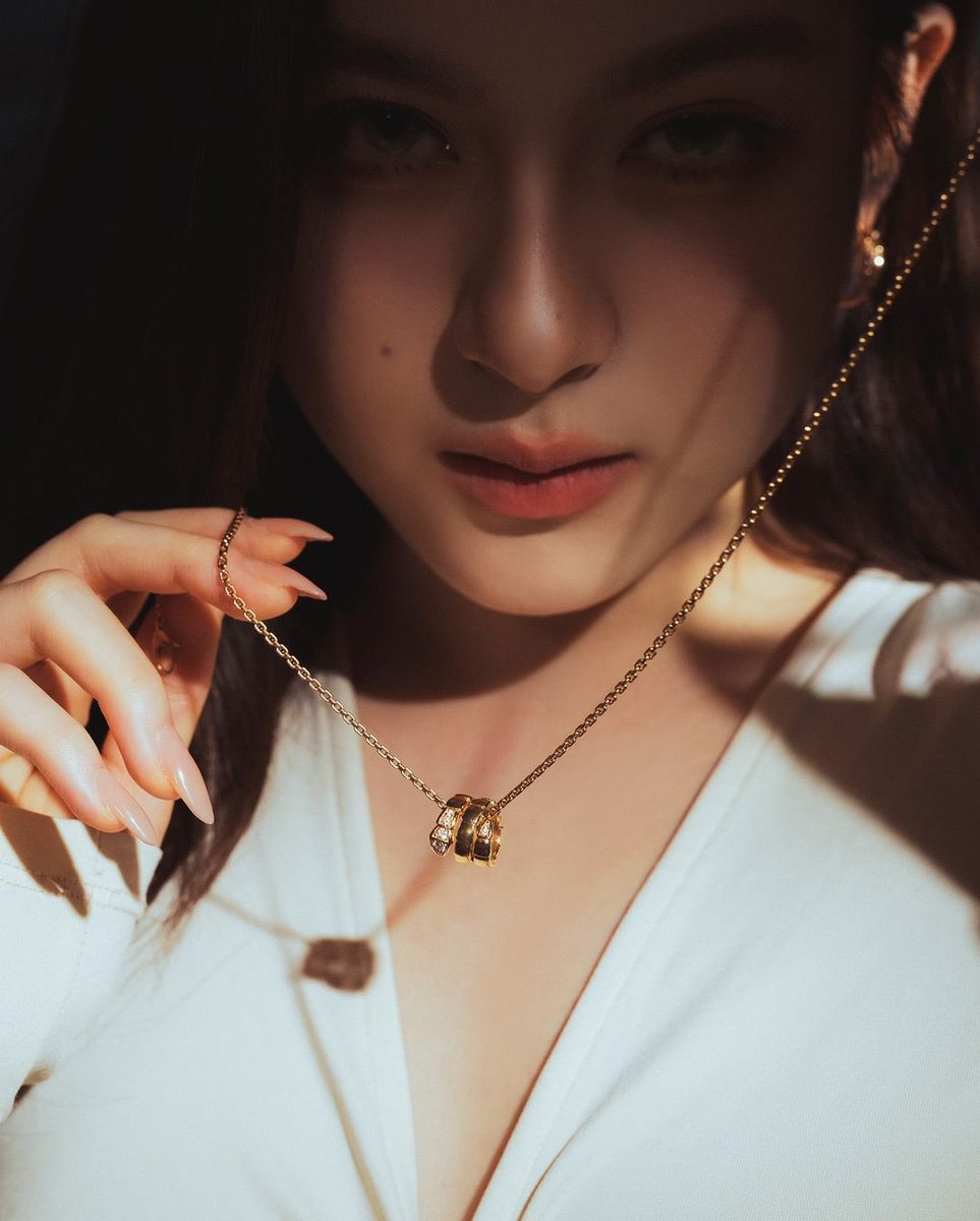 So Elegant ✨🤍
#primiily <a href="/primiily1_/">primiily</a> 
#Bvlgari #BvlgariThailand #BvlgariJewelry #BvlgariWatches #Serpenti #Eurocreations