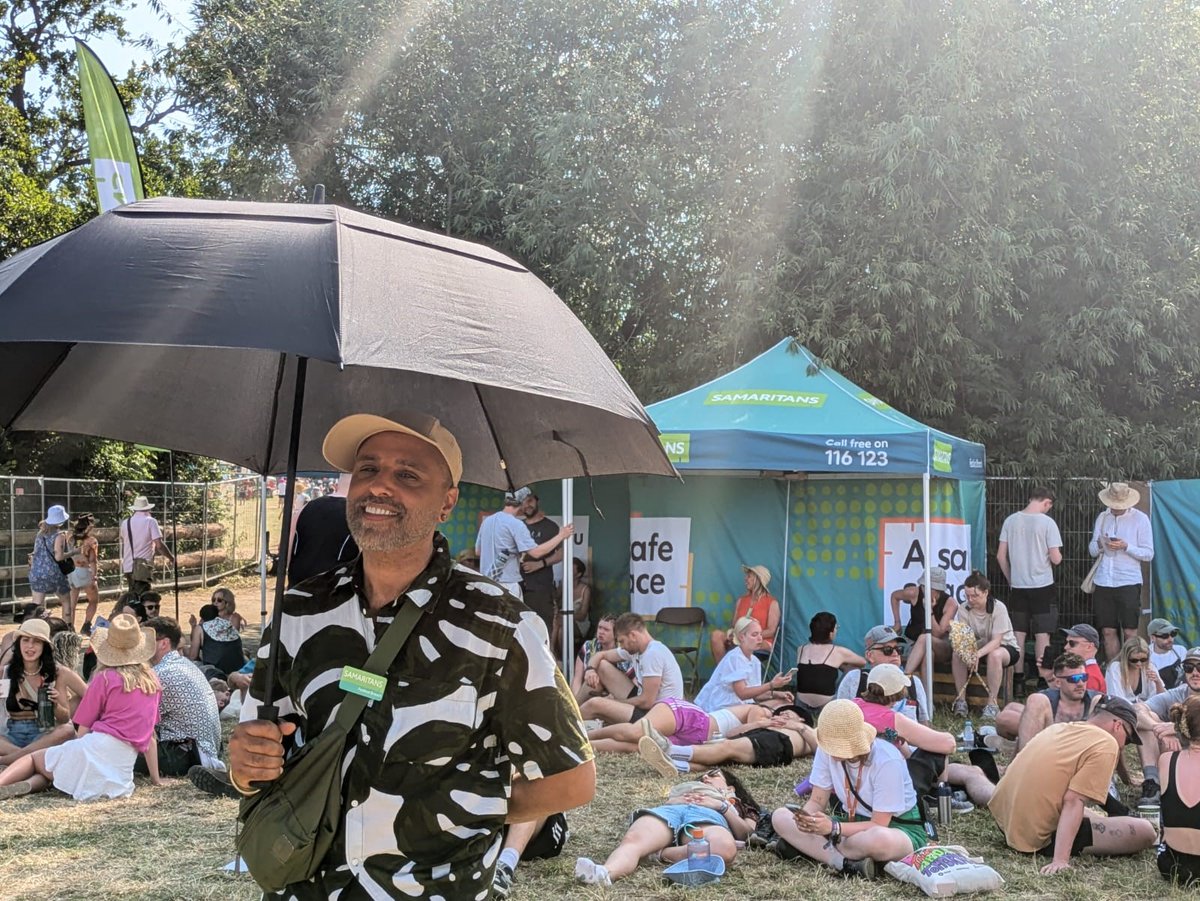 samaritans's tweet photo. ⛺ Our festival team are at @Glastonbury again this year!

📍 Find them between The Pyramid and The Other stages, by the 2 bridges. 

👋 Come and say hi for a listening ear and support all weekend, day or night. 

@Festivalsams #Glastonbury2024 https://t.co/Hg730cWBYu