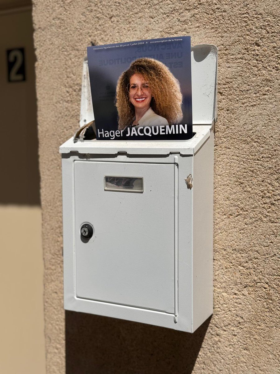 📬 Session boitage ce matin à #Loudun, où @J_Bardella avait récolté plus ...
