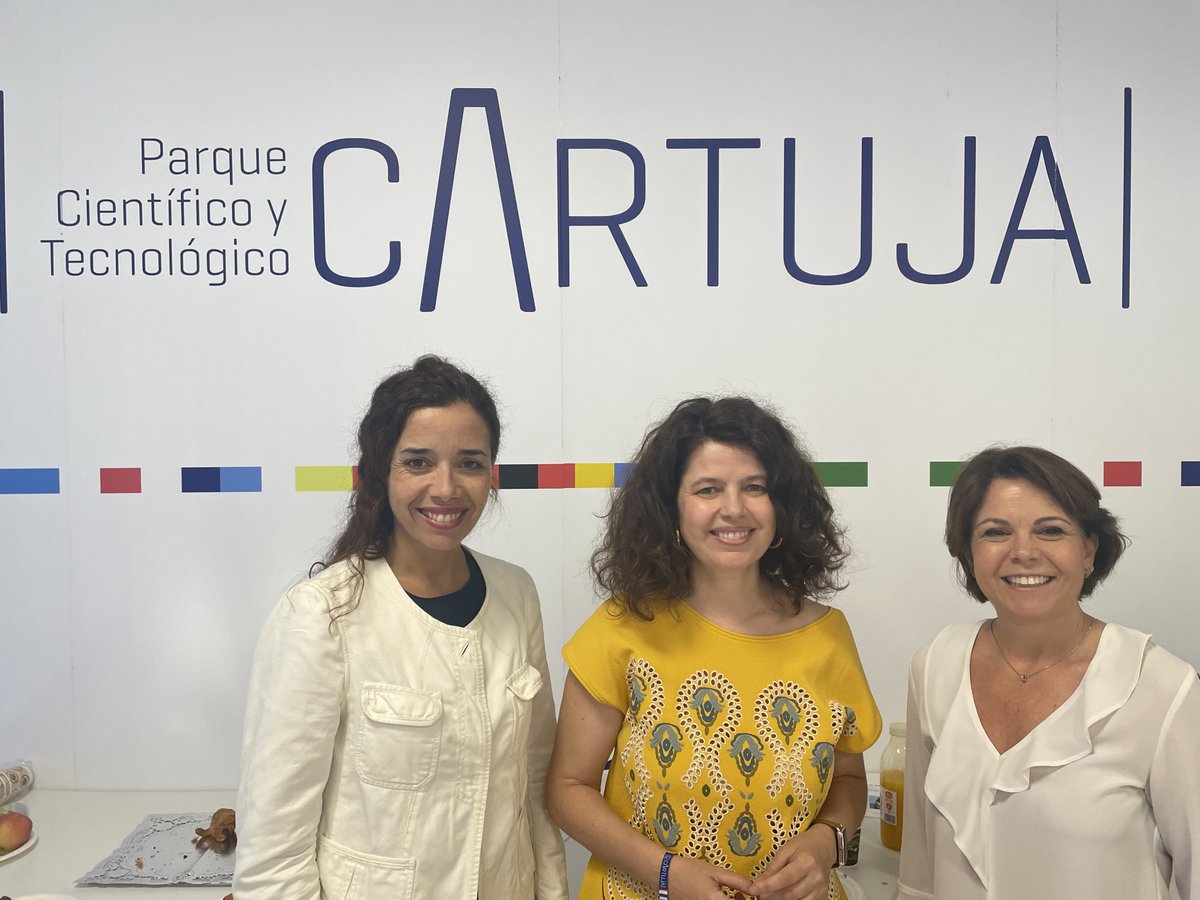 Todos los días se aprende algo. Pero unos, más que otros. 
Gracias a <a href="/Nosolodeyod/">Lola Pons Rodríguez</a> por tu disponibilidad y entrega. 
Enorme el ratito que hemos echado en el #PCTCartuja #Sevilla gracias al #CaféConCiencia de <a href="/FDescubre/">Fundación Descubre</a> con <a href="/Fundacion_ONCE/">Fundación ONCE</a>