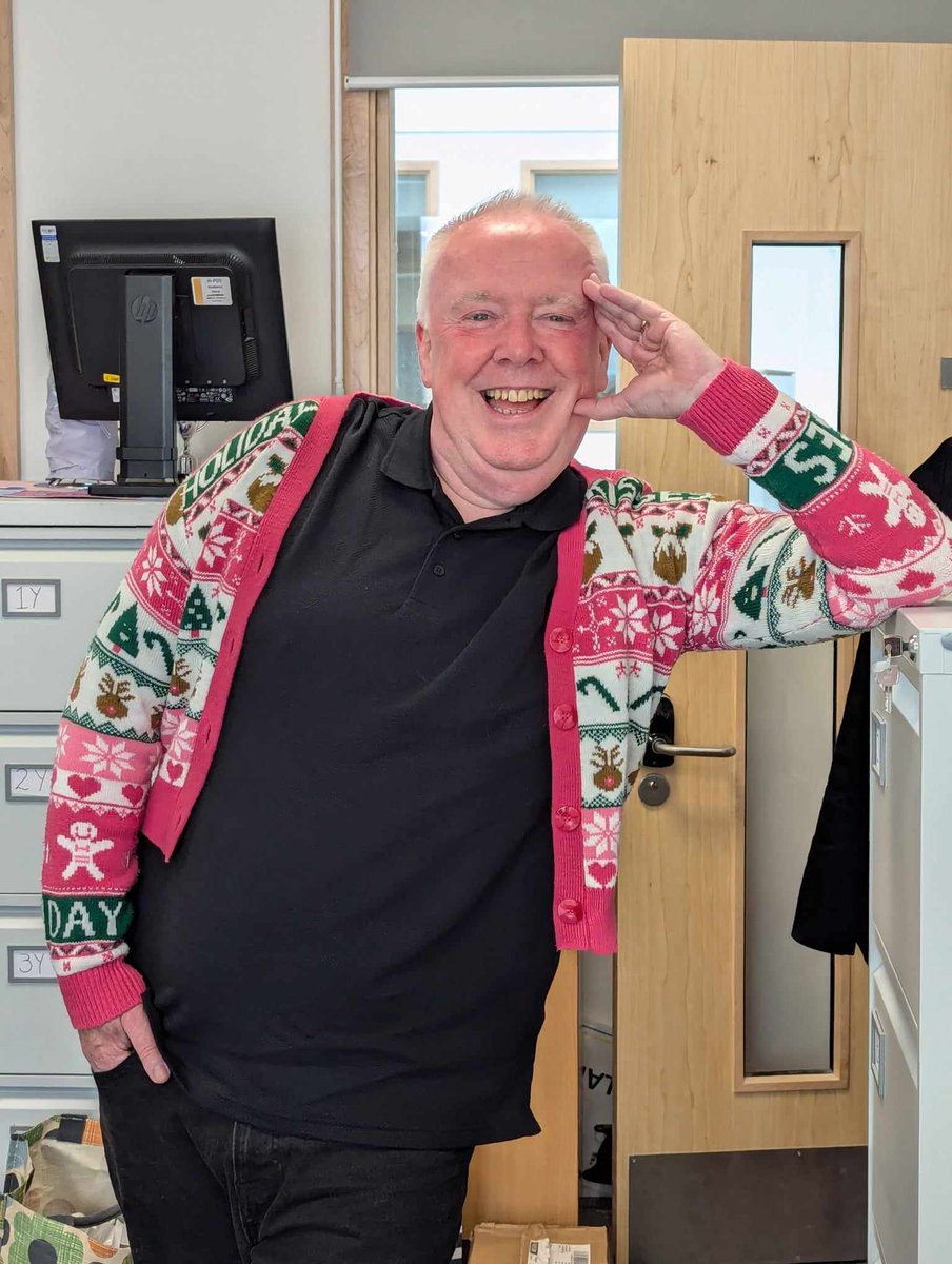 Carrick_Academy's tweet image. THE LEGEND RETIRES! After 27 years today we said a very fond farewell to Mr Johnny Rusk. A new adventure begins Mr Rusk, you will be sorely missed. Bon voyage!